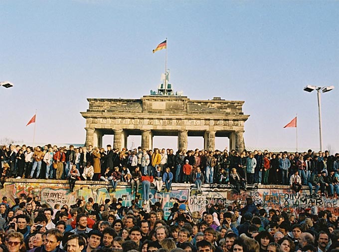 Photo fall of Berlin Wall 1989